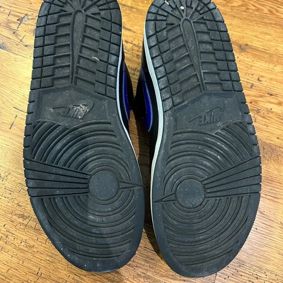 Nike Jordan low Dark Concord Men’s 9.5 Lakers Purple sneaker - Picture 10 of 10